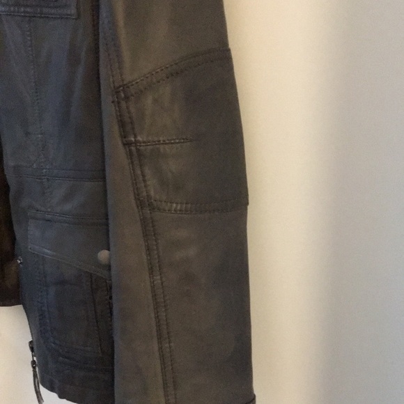 Yessica Leather Jacket - Picture 7 of 8